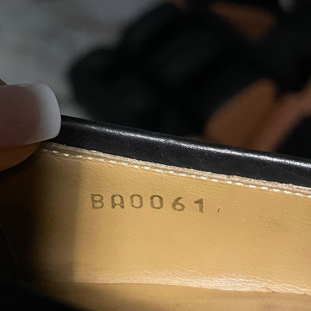 Louis Vuitton ladies black leather loafers - Picture 9 of 9